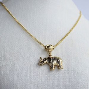 Colar Corrente Fina Dourado com Pingente Elefante – Elegância