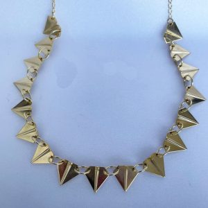 Gargantilha Choker Banhada  – Elegância e Brilho para Seu Visual