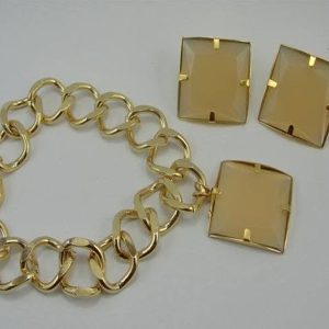 Pulseira e Brinco – Estilo e Sofisticação em Cada Detalhe