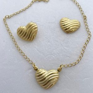 conjunto gargantilha e brinco coração diamantado banhado