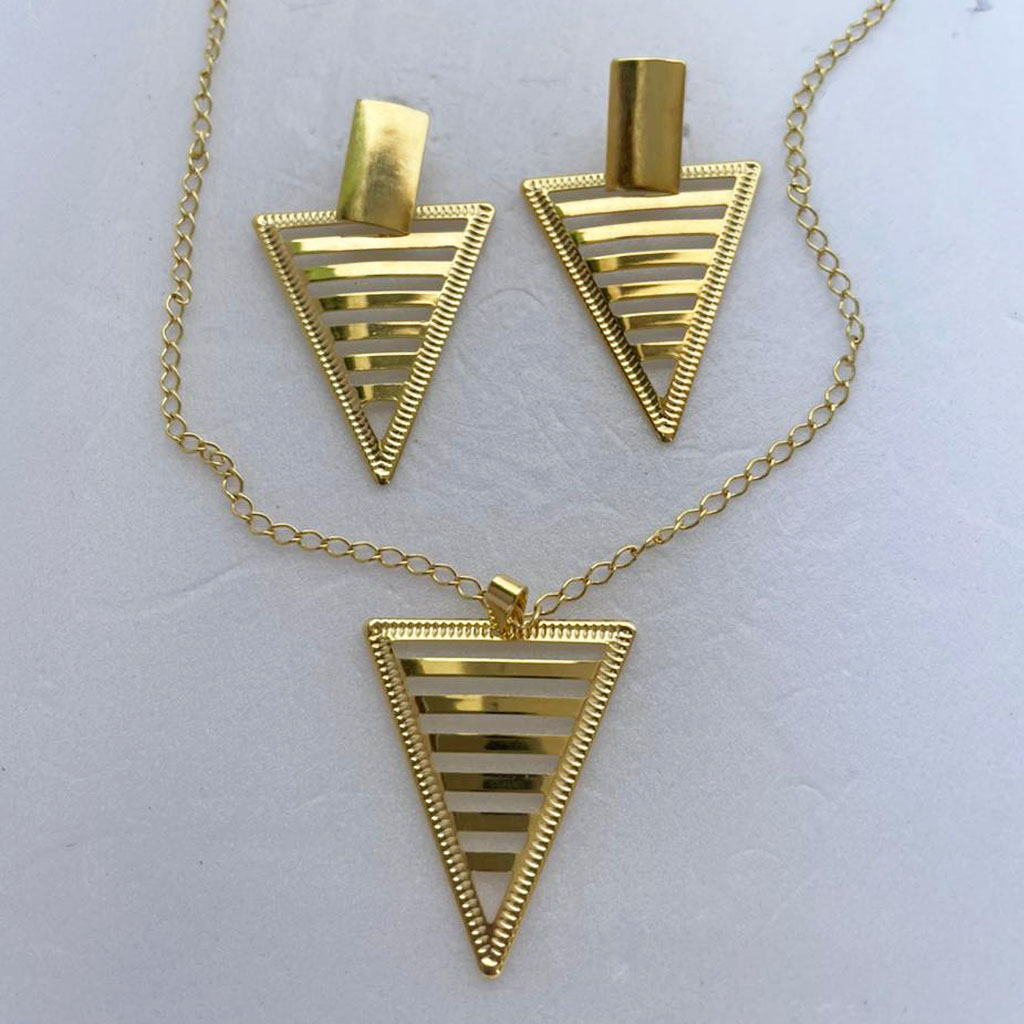 Conjunto gargantilha e brinco triangulo riscado - Imagem 4