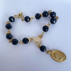 Pulseira dourada terço com pingente banhado