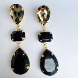 Brinco grande banhado com chatons de resina