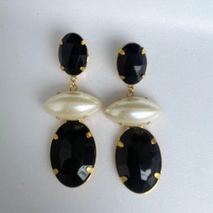 Brinco grande banhado com chatons de resina