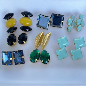 Kit com 6 pares de brincos com chatons