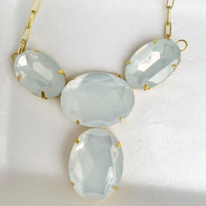Colar Corrente Banhada com Chatons – Elegância e Brilho
