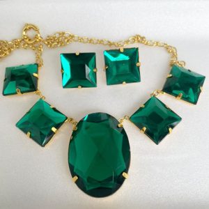 Colar Corrente Banhada com Chatons – Elegância e Brilho