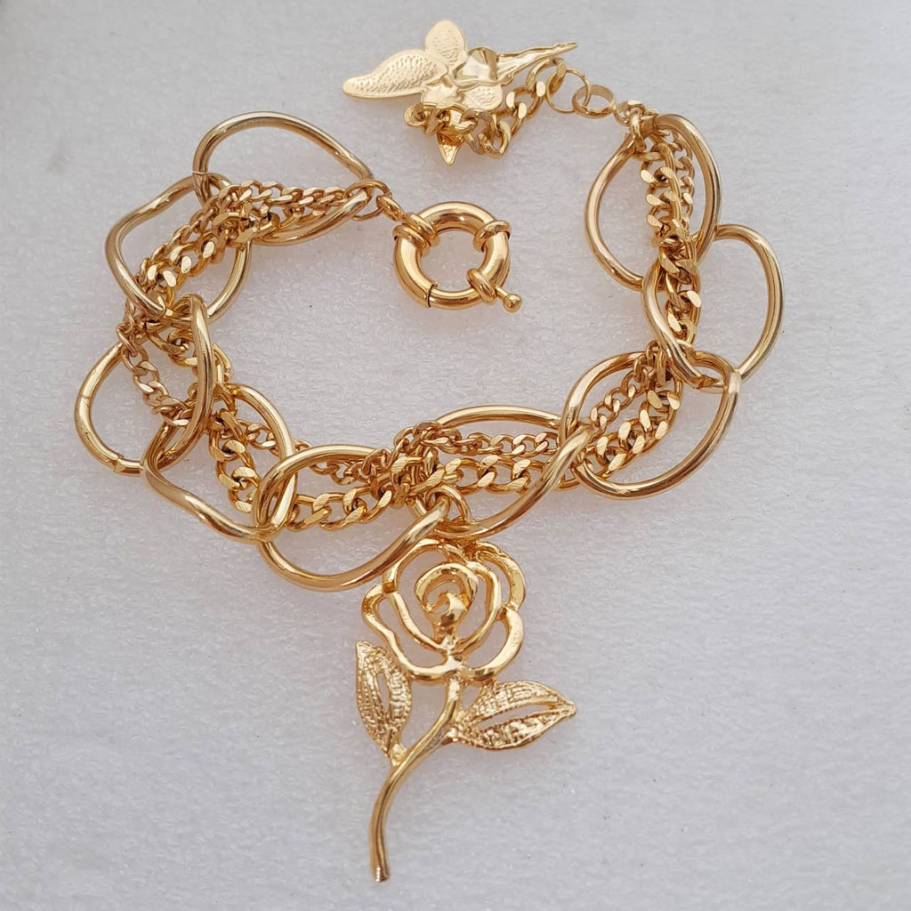 Pulseira Correntes Douradas com Pingentes Banhado - Imagem 2