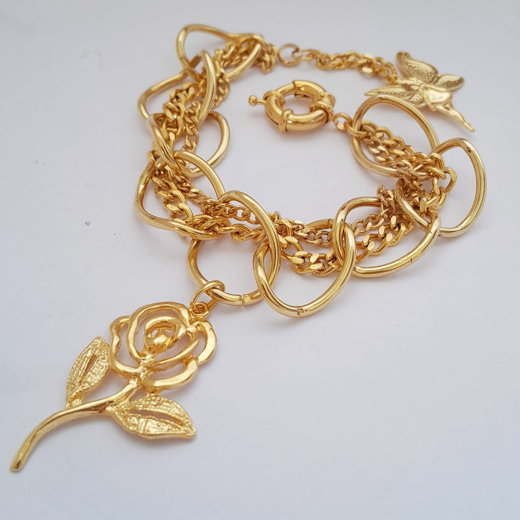 Pulseira Correntes Douradas com Pingentes Banhado - Imagem 9